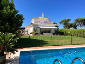 VILLA DE LA LUZ Luxury Guesthouse, Nuevo Portil